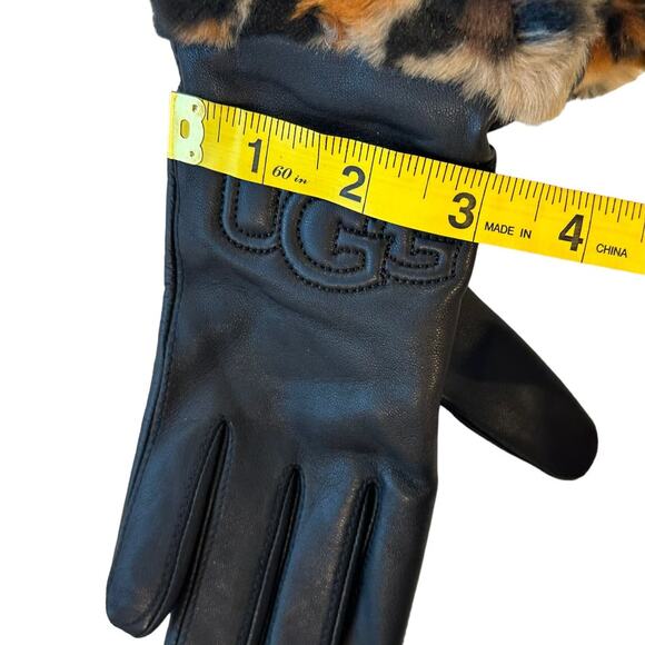 UGG Logo Leather & Faux Fur Cuff Gloves Small BLACK LEOPARD - Picture 10 of 11